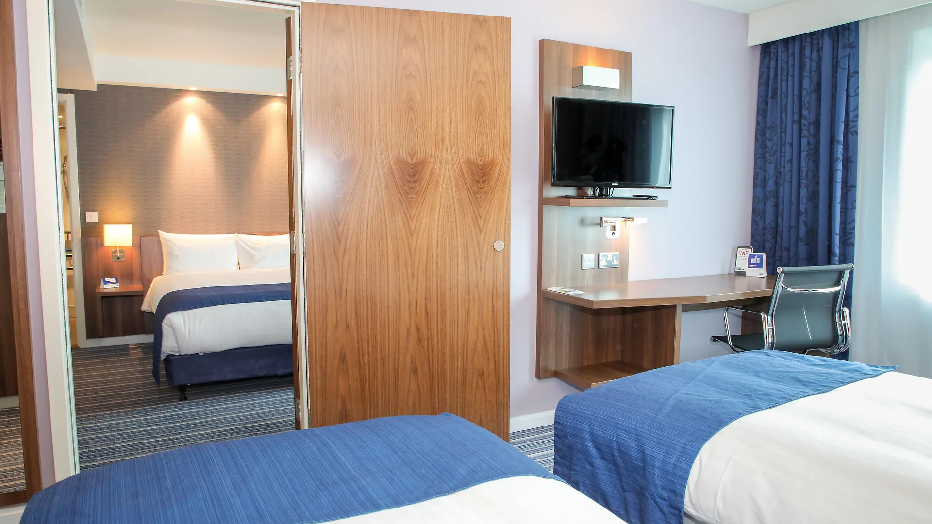 Holiday Inn Express London Heathrow T5 By Ihg Slough