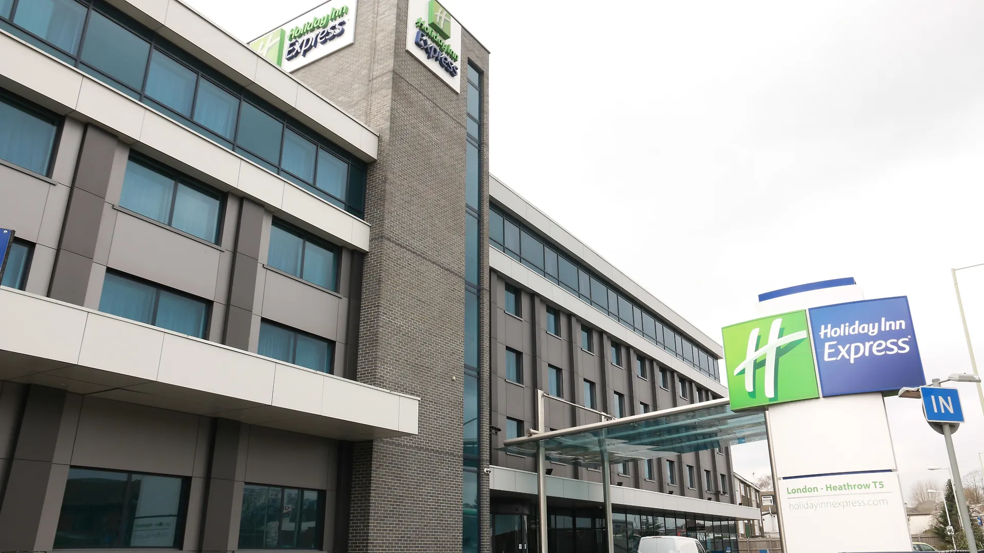 Holiday Inn Express London Heathrow T5 By Ihg Slough