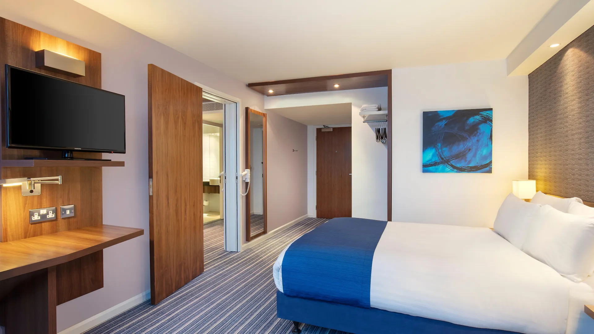 Holiday Inn Express London Heathrow T5 By Ihg Slough