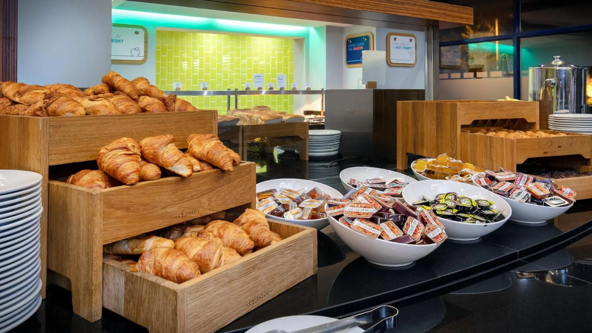 Holiday Inn Express London Heathrow T5 By Ihg Slough